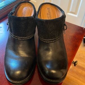 FALL IS HERE !!Naturalizer N5 comfort shoe boots in black.